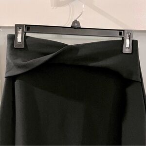 𝅺ABERCROMBIE & FITCH black pencil skirt.  Size S NWT